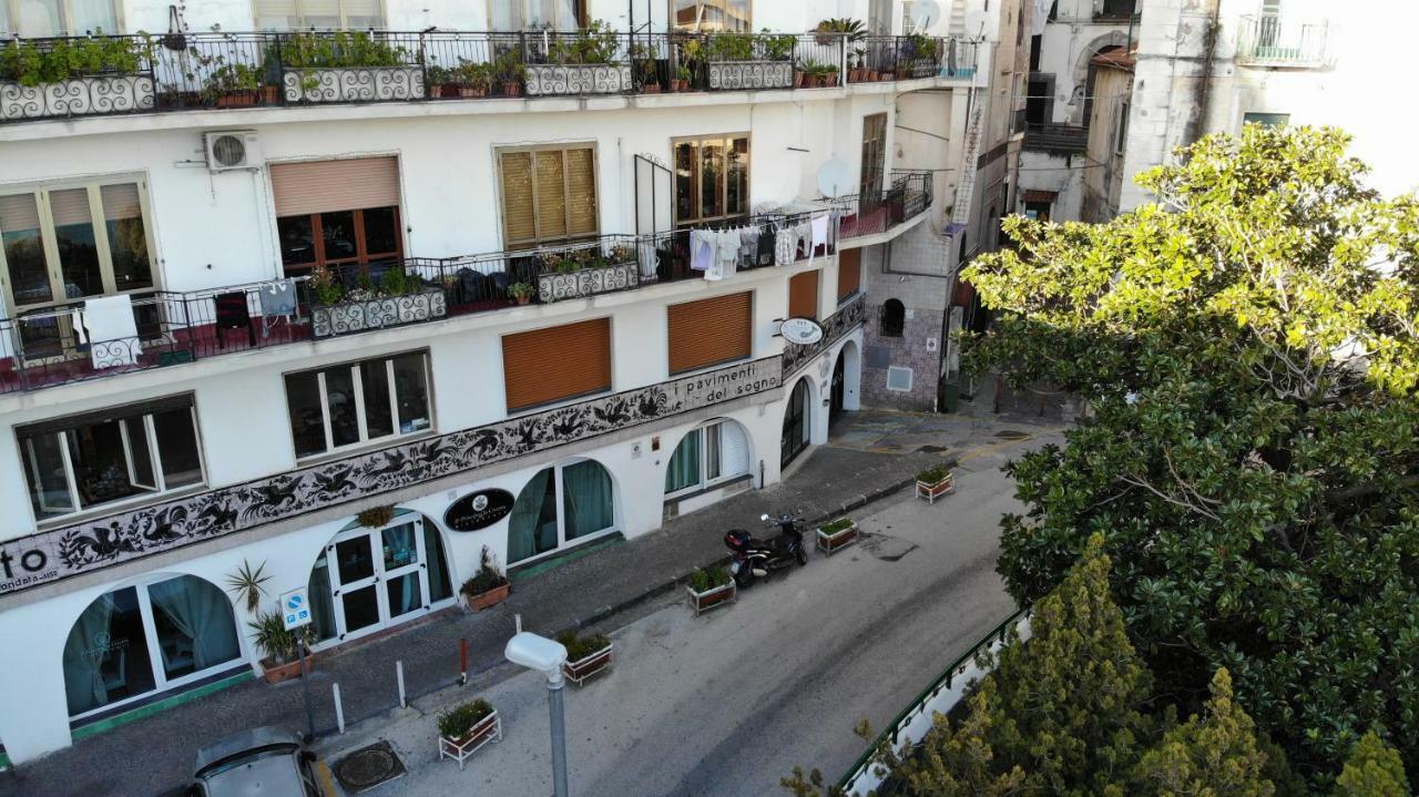 B&B Palazzo Pinto Vietri Exterior foto